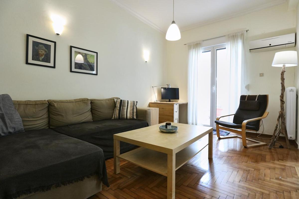 Cozy Apt. With Veranda In Exarcheia Athens Exterior photo
